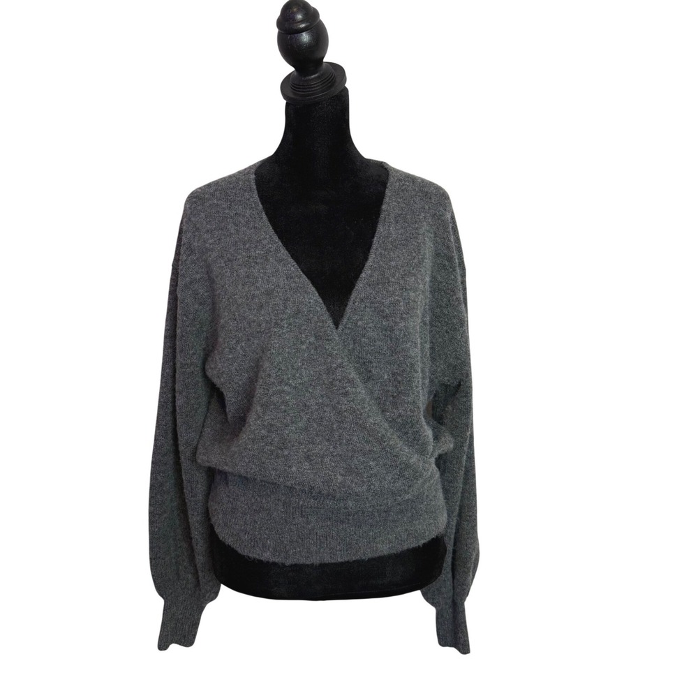 Nuuds‎ Surplice Wrap Front Balloon Sleeve Crop Sweater Size L Gray Cozy Knit